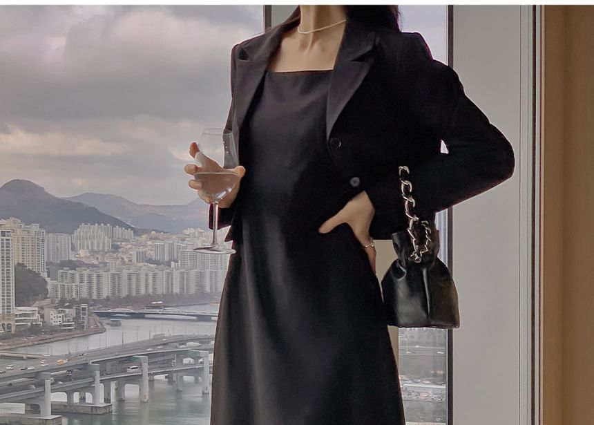 Set: Spaghetti Strap Sweetheart Neck Plain Midi A-Line Dress + Single Breasted Crop Blazer