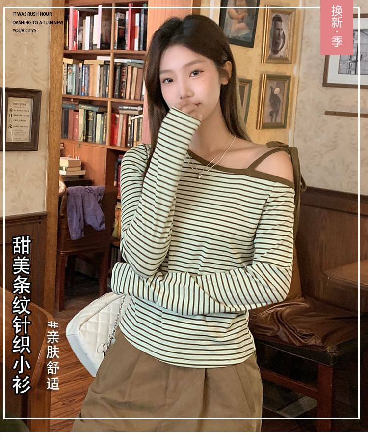 Striped Cold-Shoulder Tee with Extended Sleeves