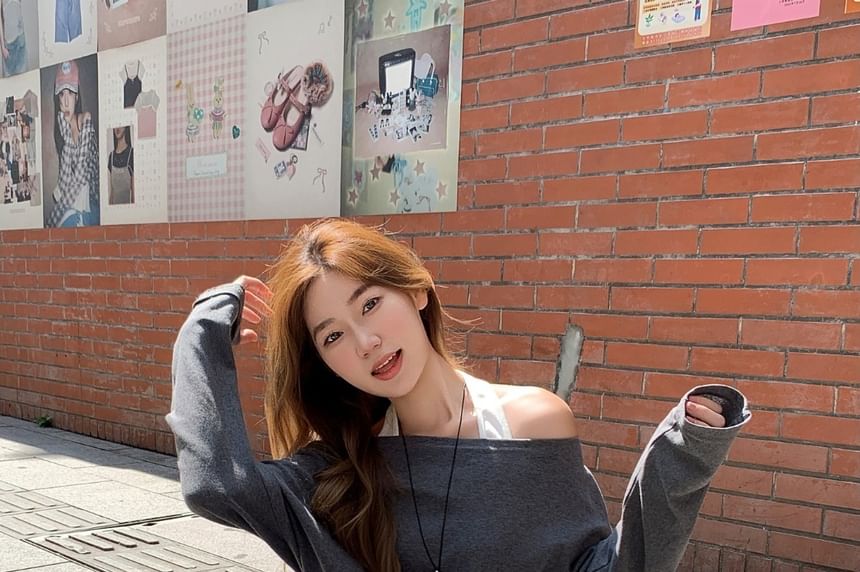 Cold-Shoulder Mock Two-Piece Tee with Long Sleeves