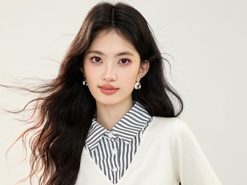 Striped Panel Knit Top with Collar and Extended Sleeves