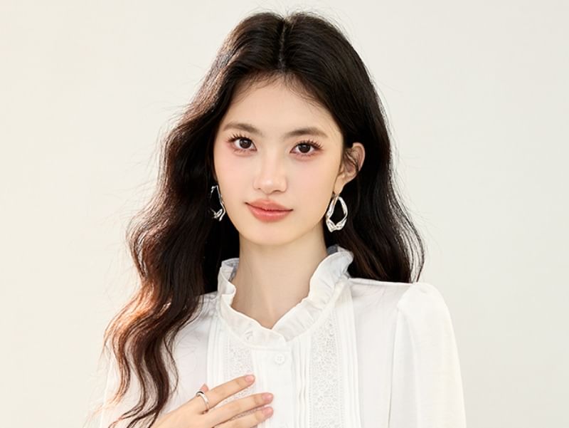 Lace-Trimmed Blouse with Ruffle Collar and Long Sleeves