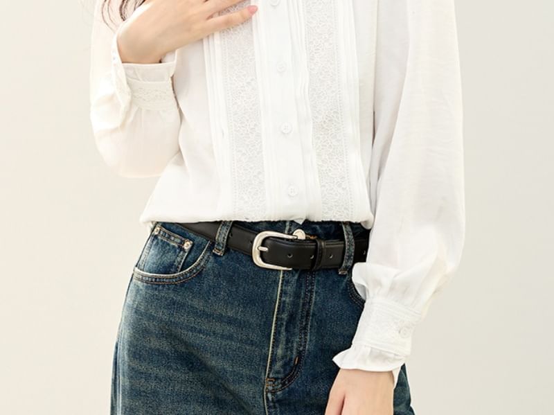 Lace-Trimmed Blouse with Ruffle Collar and Long Sleeves