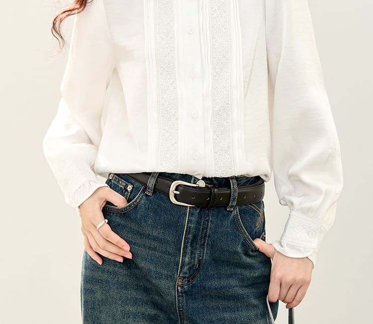 Lace-Trimmed Blouse with Ruffle Collar and Long Sleeves