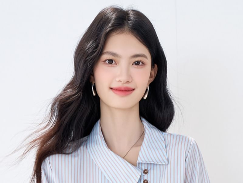 Asymmetric Button-Up Shirt with Collar and Long Sleeves in Stripes