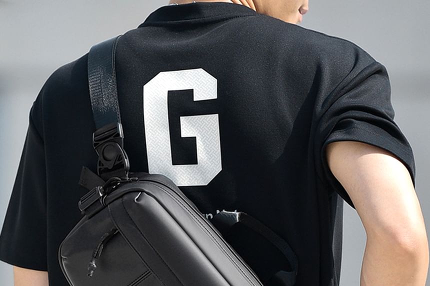 Plain Lightweight Sling Bag