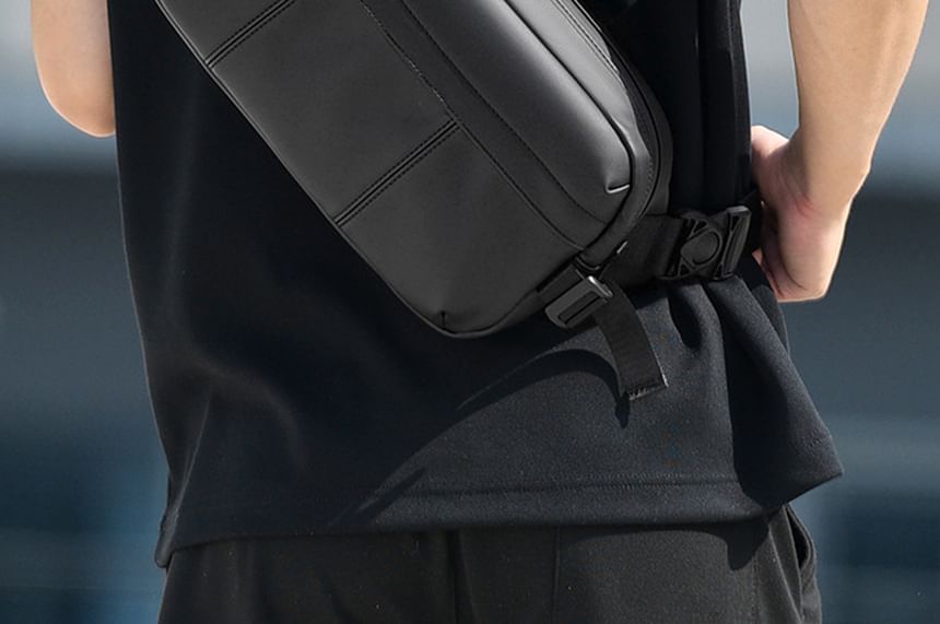 Plain Lightweight Sling Bag