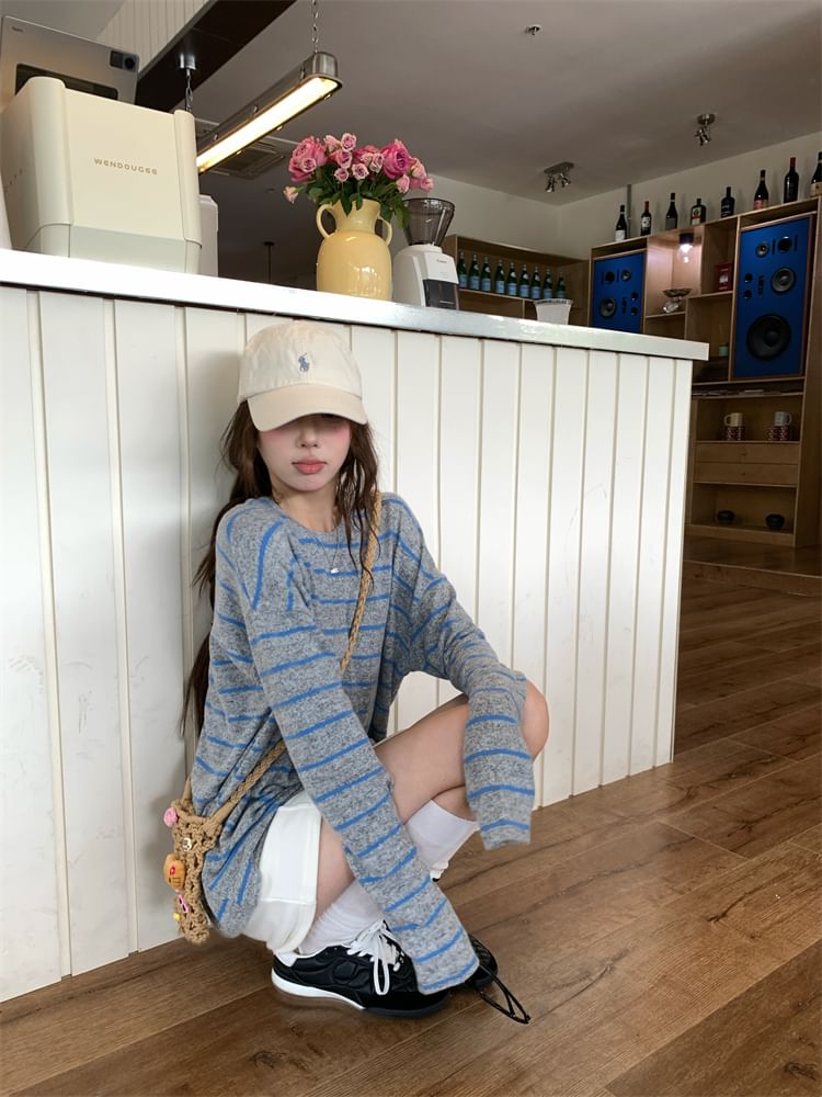 Striped T-Shirt with Long Sleeves and Crew Neckline in Solid Design