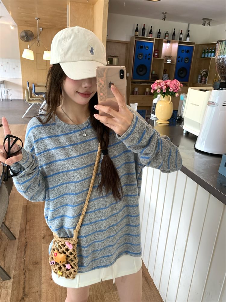 Striped T-Shirt with Long Sleeves and Crew Neckline in Solid Design