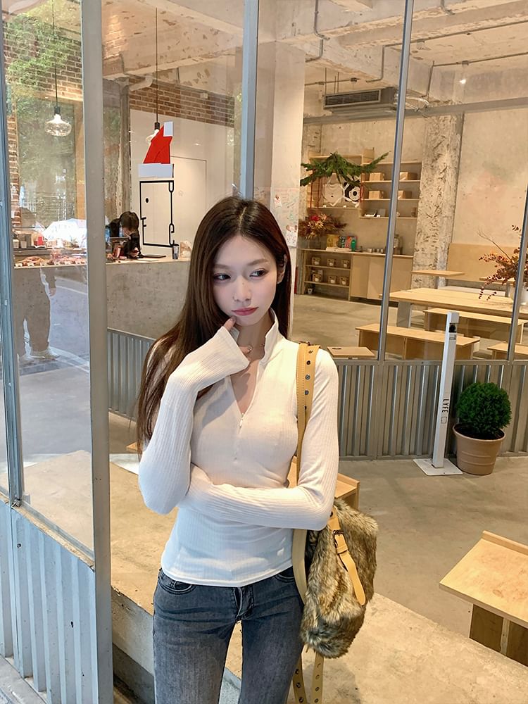 Solid Half-Zip Polo Shirt with Long Sleeves and Collared Neckline