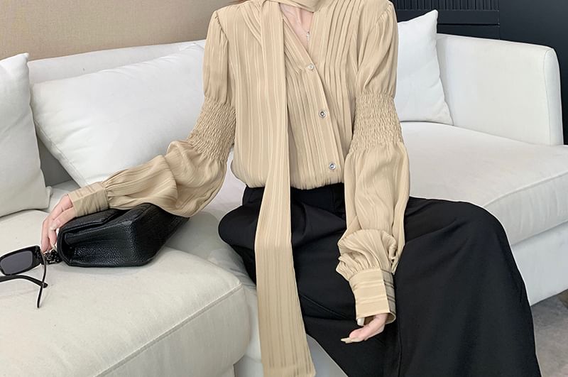 Pleated Blouse with V-Neck and Long Sleeves in Solid Color