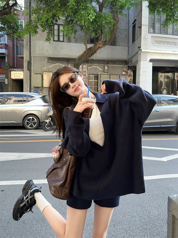 Sweater with Collar and Long Sleeves / Knit Shorts / Round Neck Tee
