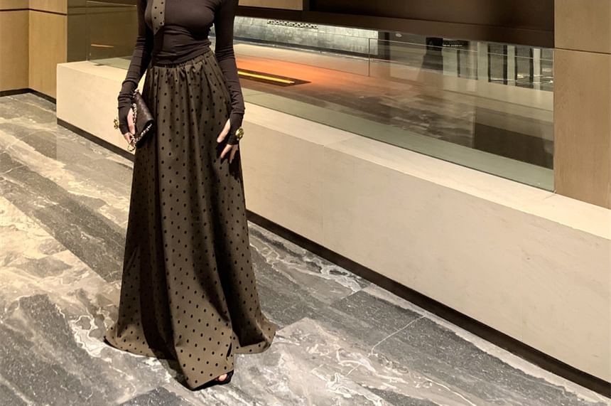Long-Sleeve V-Neck Top & High Rise Dotted Maxi A-Line Skirt