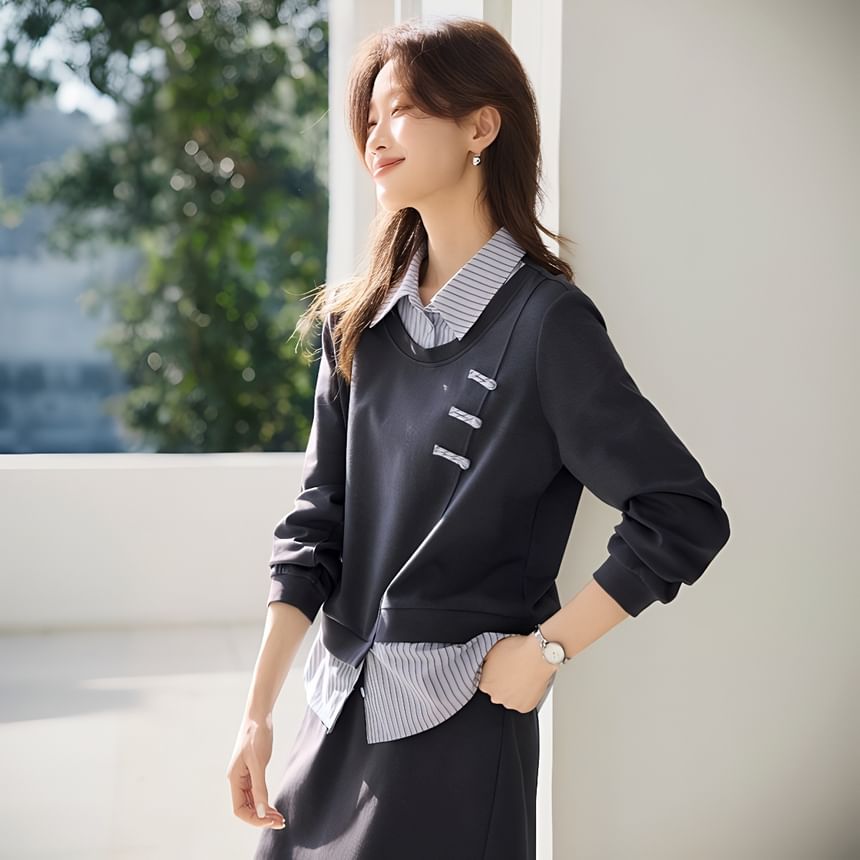 Mock Two-Piece Collar Striped Sweatshirt & High Rise Slit Skirt Set