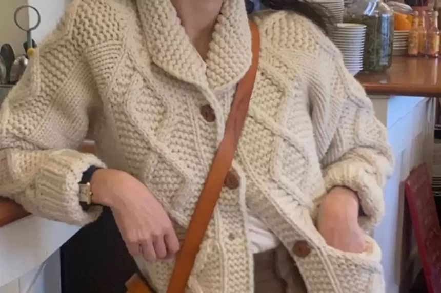 Peter Pan Collar Button-Up Plain Chunky Knit Cardigan
