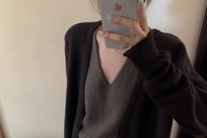 V-Neck Button-Up Plain Cardigan / Tank Top