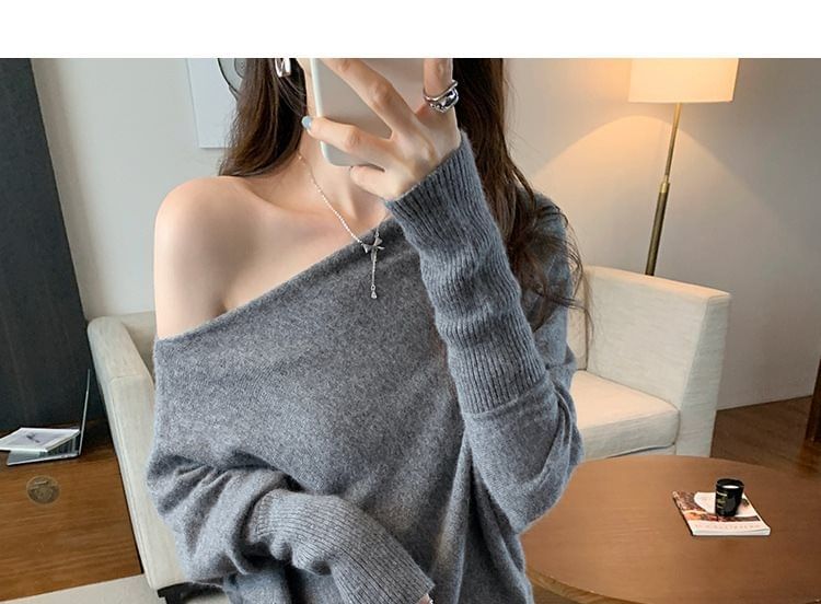 Boat Neck Sweater in Plain Style