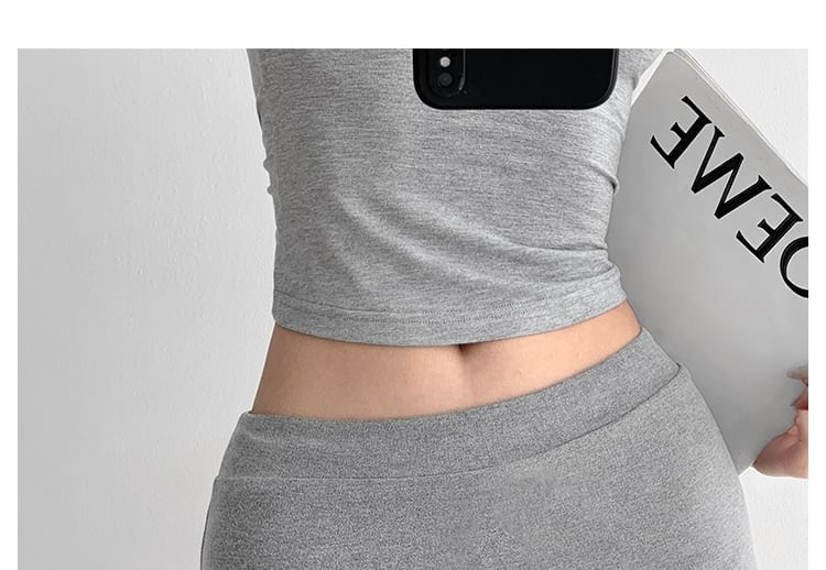 Mid Rise Plain Mini Pencil Skirt
