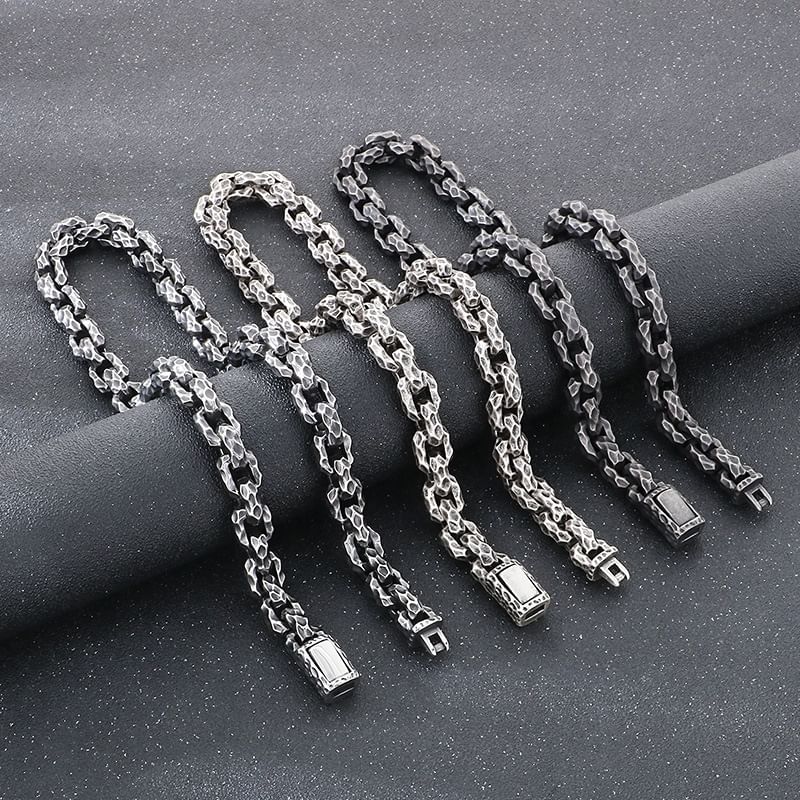 Textured Chunky Chain Necklace