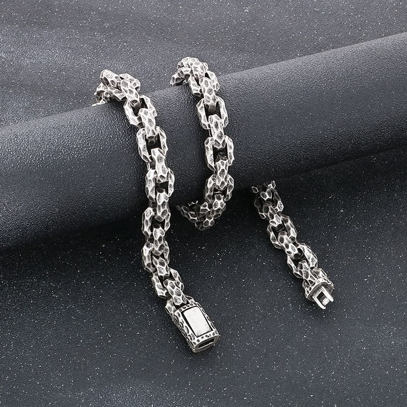 Textured Chunky Chain Necklace
