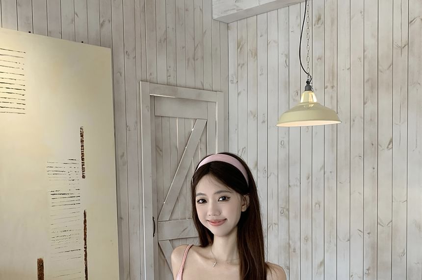 Set: Scoop Neck Striped Crop Camisole Top + Cardigan