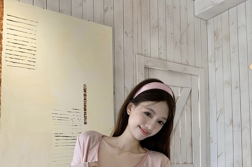 Set: Scoop Neck Striped Crop Camisole Top + Cardigan