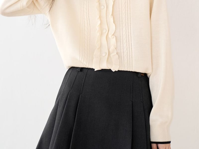 Round Neck Contrast Trim Frill Cardigan