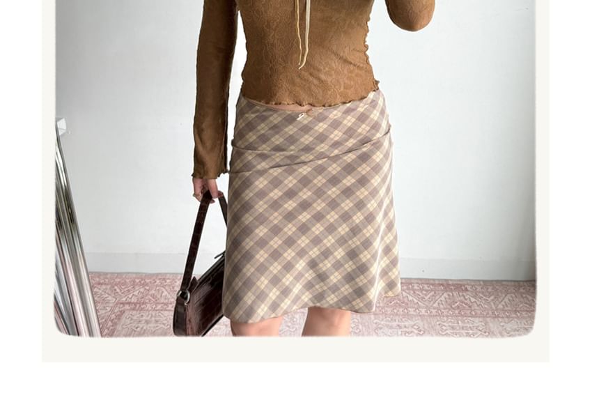 Mid Rise Plaid H-Line Skirt