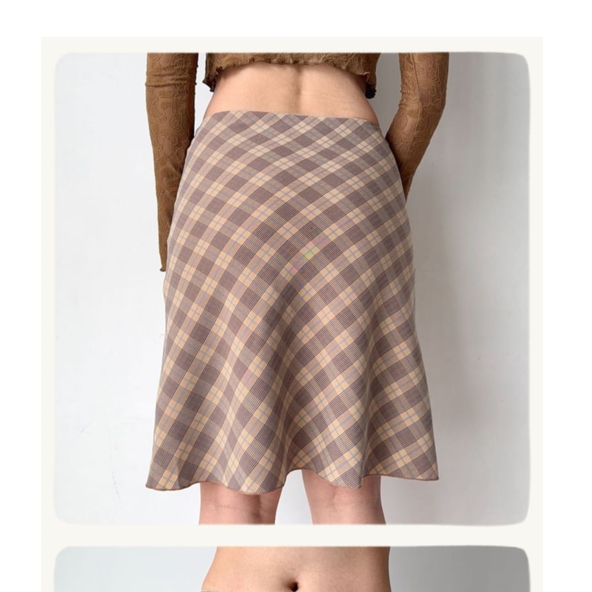 Mid Rise Plaid H-Line Skirt