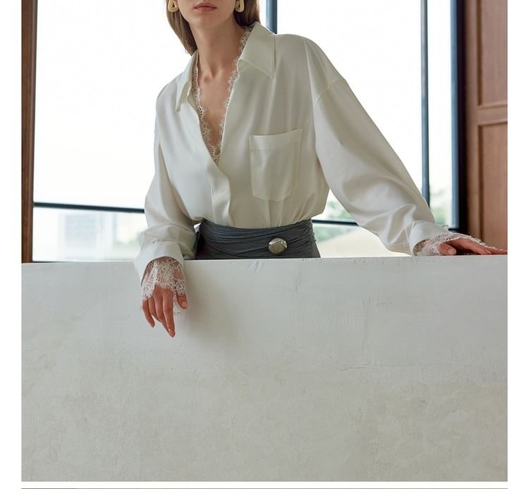 Lace Trim V-Neck Shirt with Long Sleeves