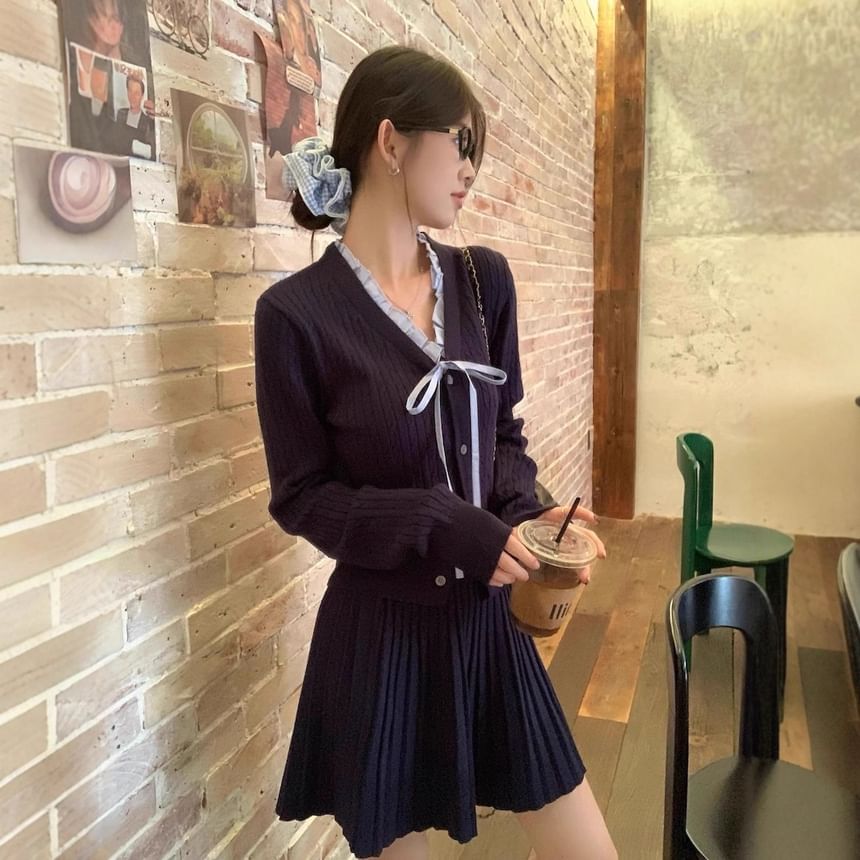 Long-Sleeve V-Neck Plain Ruffle Trim Cardigan / High Waist Mini Pleated Skirt