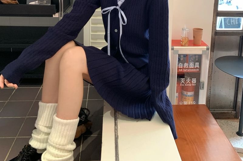 Long-Sleeve V-Neck Plain Ruffle Trim Cardigan / High Waist Mini Pleated Skirt