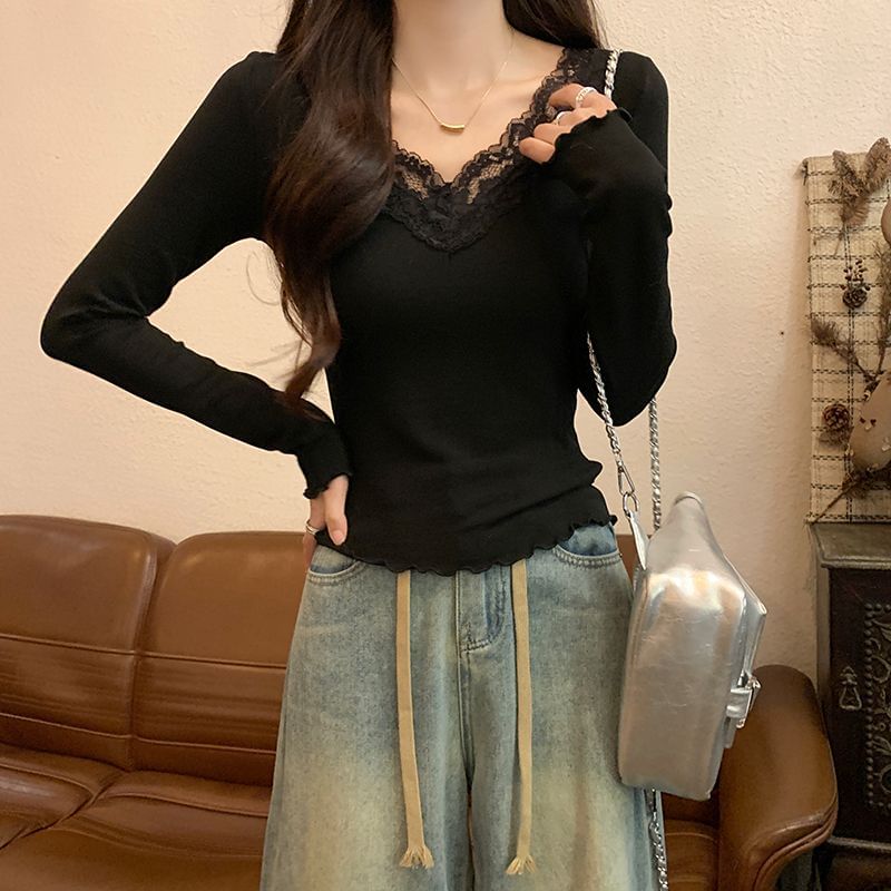 Slim-Fit Cropped Tee with V-Neckline, Lace Inserts & Lettuce Hem, Long Sleeves