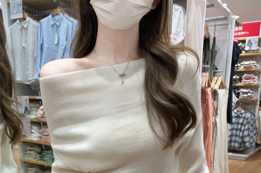 Slim-Fit Knit Top with Off-Shoulder Neckline and Long Sleeves
