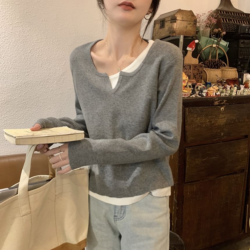 Loose-Fit Color-Block Sweater with Mock Two-Piece V-Neck and Long Sleeves