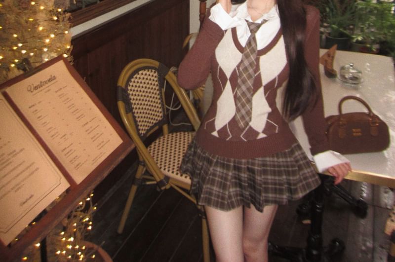 Two-Piece Look: Argyle Knit Sweater + Plaid A-Line Mini Skirt, Preppy Ensemble