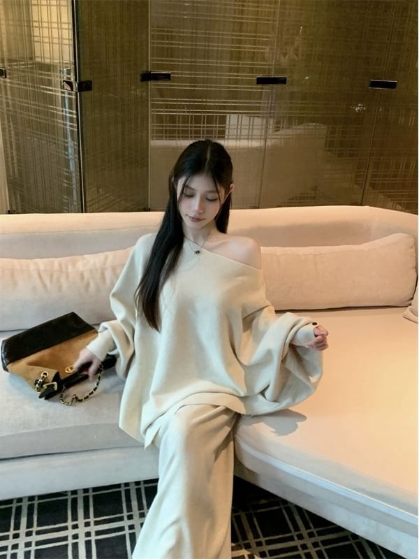 Solid Sweater with Boat Neckline & Batwing Sleeves + High-Waisted Maxi Pencil Skirt