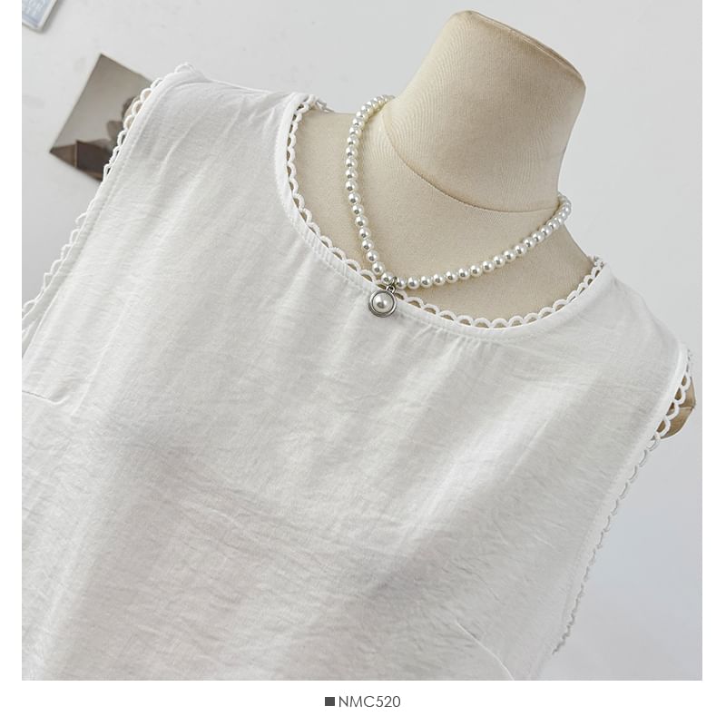 Sleeveless Round Neck Lace Trim Tee