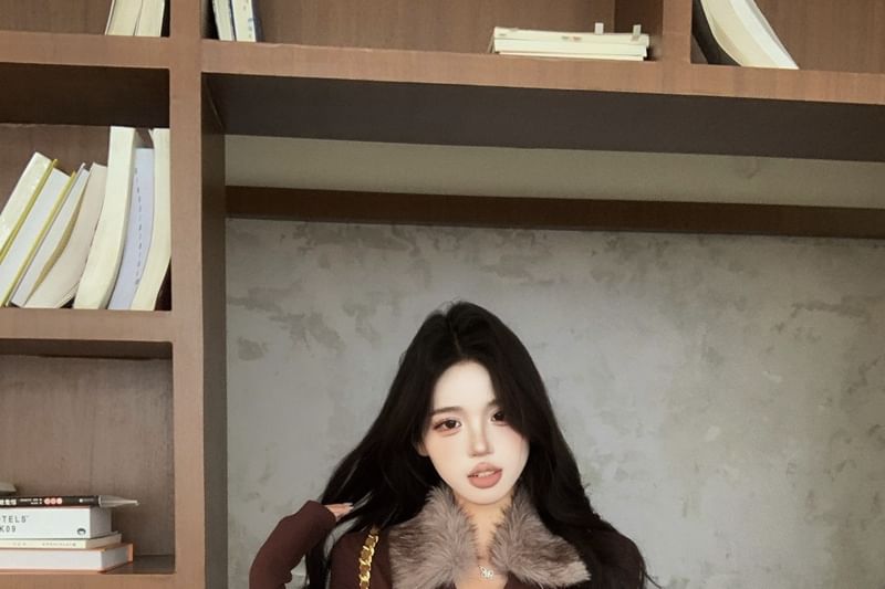 Faux Fur Collar Long Sleeve Mock Two-Piece Lace Top