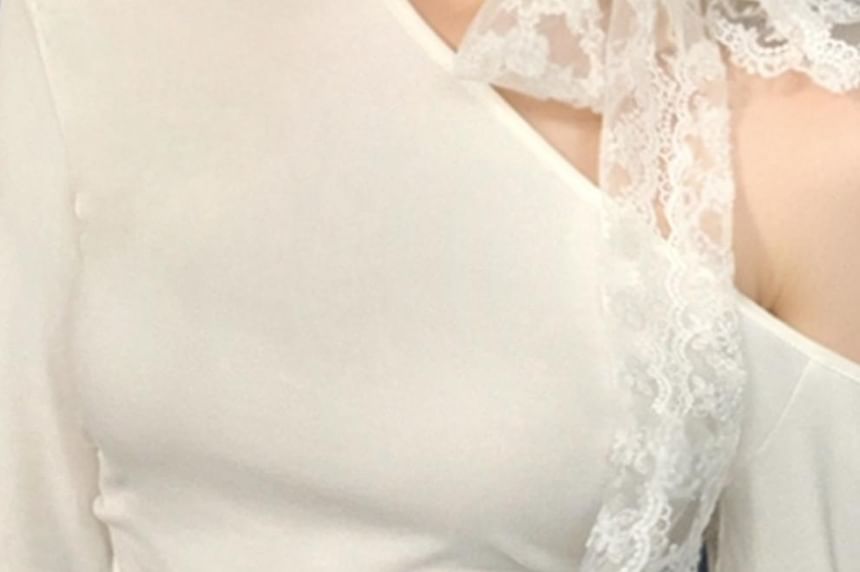 Elegant Lace Panel Cold Shoulder Knit Top
