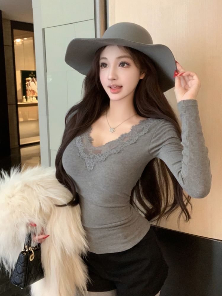 V-Neck Lace Trim Long-Sleeve Tee