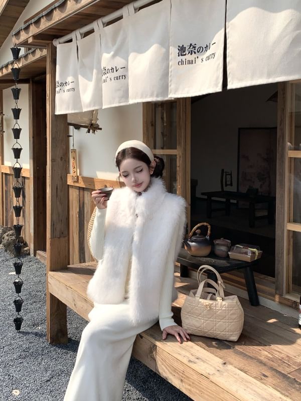 Faux Fur Vest / Long-Sleeve Knit Top / High Rise Side-Slit Maxi Pencil Skirt