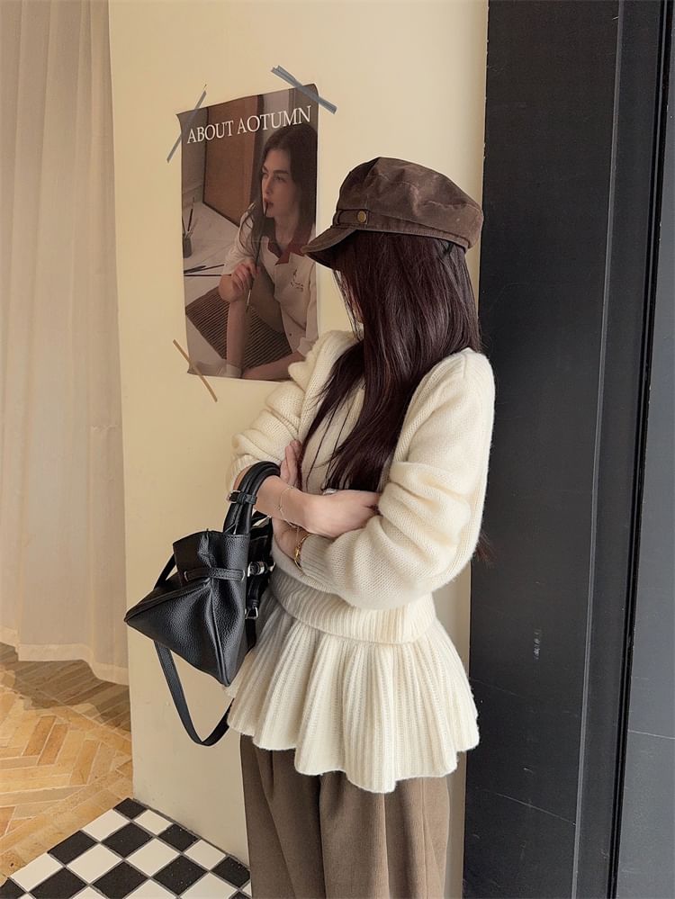 Set: Crew Neck Long-Sleeve Sweater & High-Waist Mini Skirt