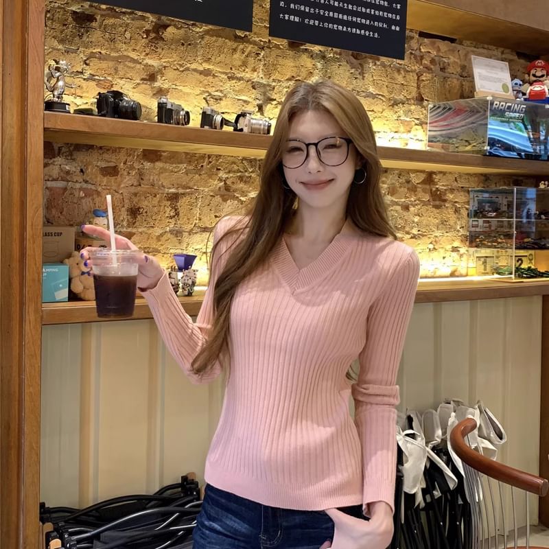 Ribbed V-Neck Long Sleeve Knit Top