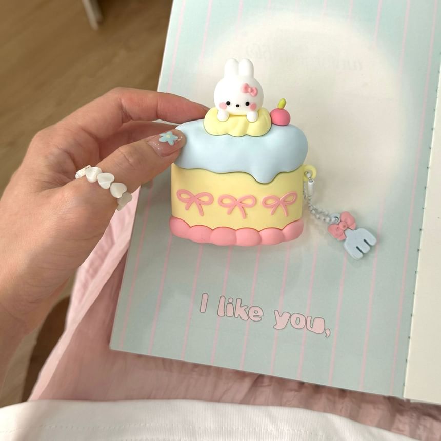 Rabbit Cake Apple AirPods / Pro Earphone Case Skin