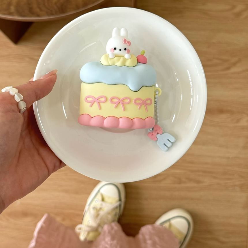 Rabbit Cake Apple AirPods / Pro Earphone Case Skin