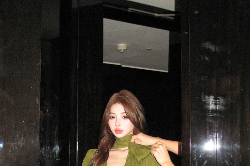 Puff-Sleeve Blouse & Satin Pencil Skirt with Belt Set