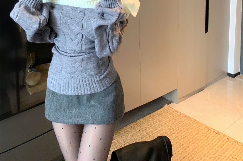 Color-Block Cable Knit Slim Sweater