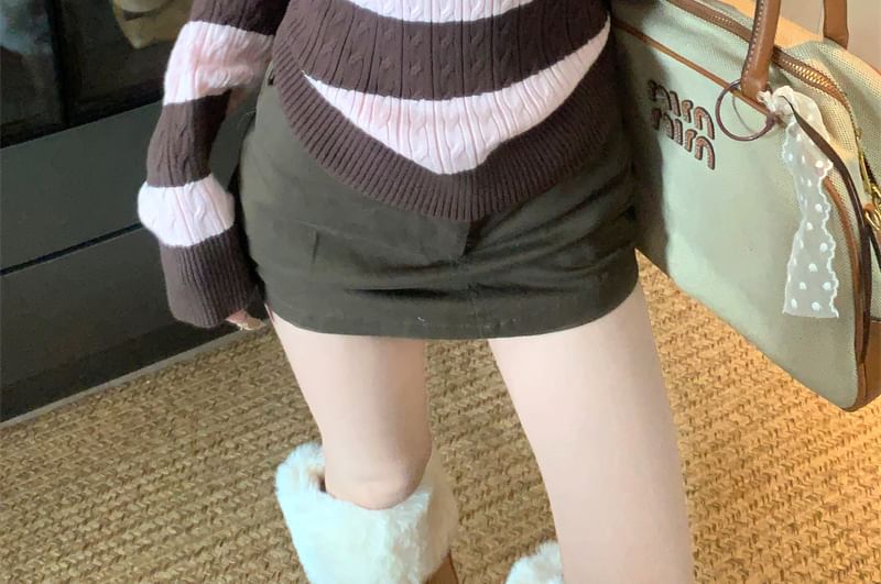 V-Neck Striped Slim Knit Long Sleeve Top