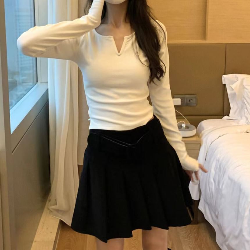 Notched Solid Long Sleeve Tee