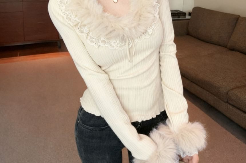 Ribbed Knit V-Neck Crop Top